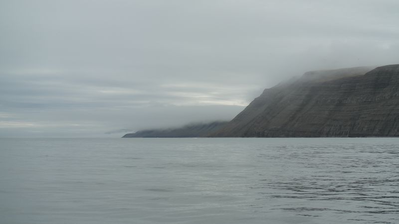 Lyngefjellet sett nordfra fra sjøen.