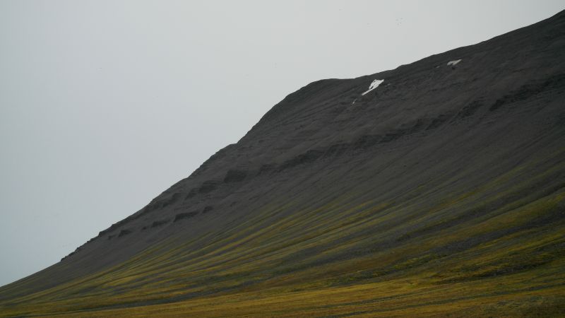 Kollerfjellets topp sett fra Bjørnstranda.