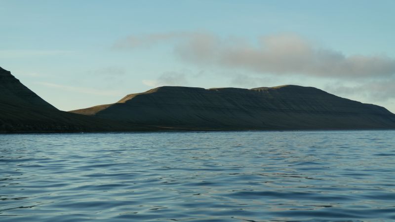 Småhumpen sett fra sjøen utenfor Bjørnebo.